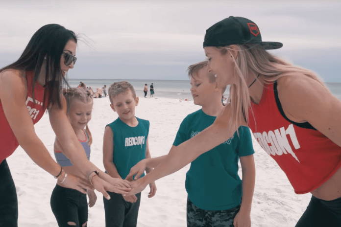 Darielle Singerman & Jesse Bowen Beach Workout – REDCON1