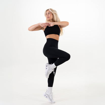 BLACK SOLID SEAMLESS LEGGINGS Lifestyle 3