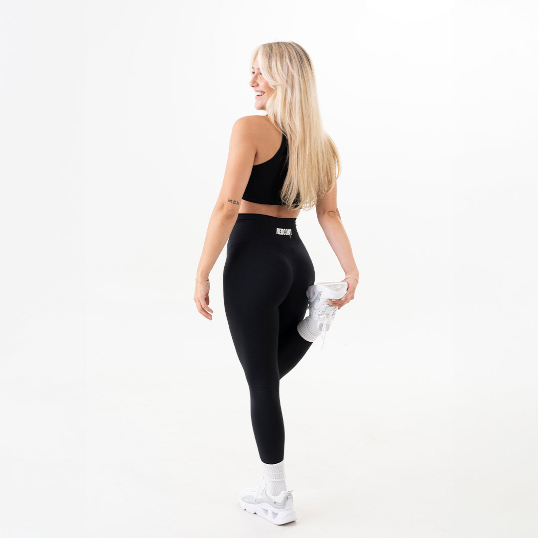 BLACK SOLID SEAMLESS LEGGINGS – REDCON1